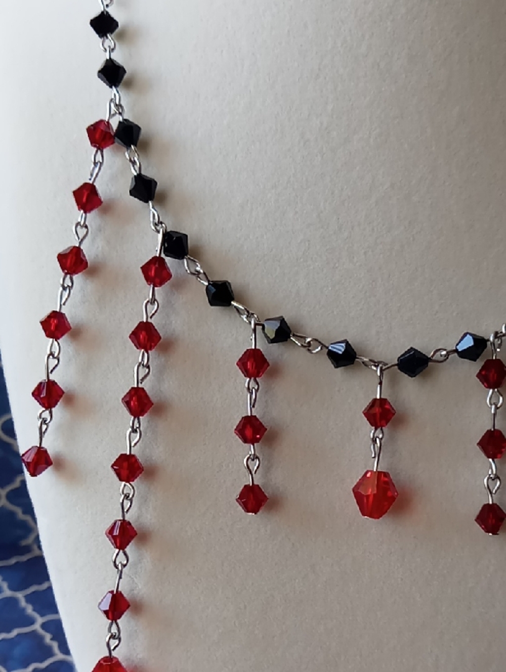 Gothic Drip Necklace - Picture 3 of 5